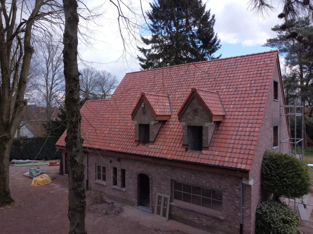 Dakrenovatie Latem: foto 6 van de werken