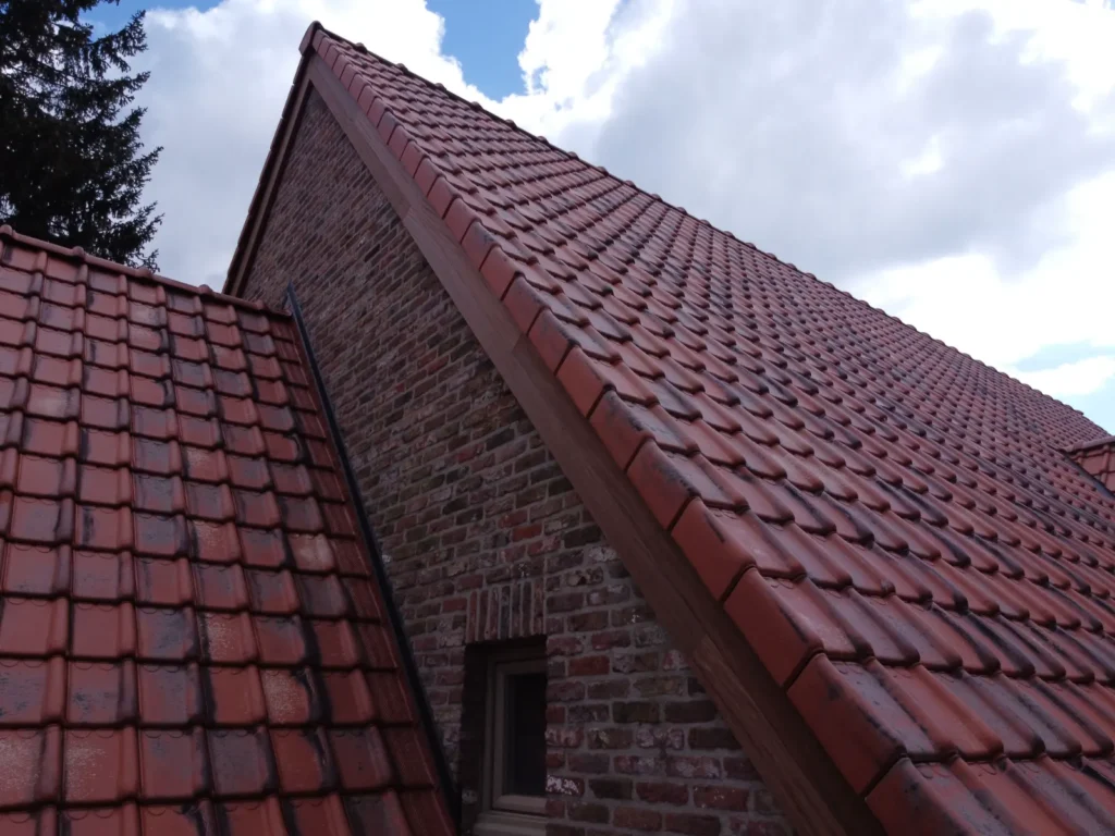 Dakrenovatie Latem: foto 8 van de werken