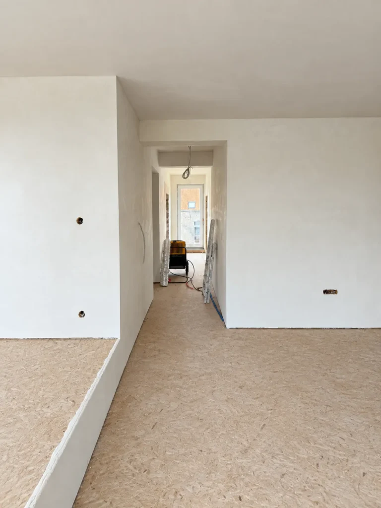 Totaalrenovatie rijwoning Gent: de lichte gang op de verdieping